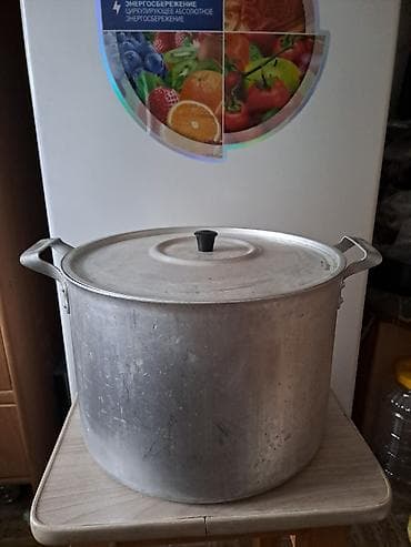 Алюминиевая кастрюля 10 литров с крышкой. - Материал: пищевой