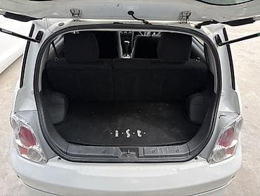 ist: Toyota Ist: 2003 г., 1.3 л, Автомат, Бензин, Хэтчбэк — 10