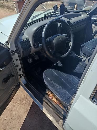уаз hunter: ГАЗ 3110 Volga: 1998 г., 2.4 л, Механика, Бензин, Седан — 5
