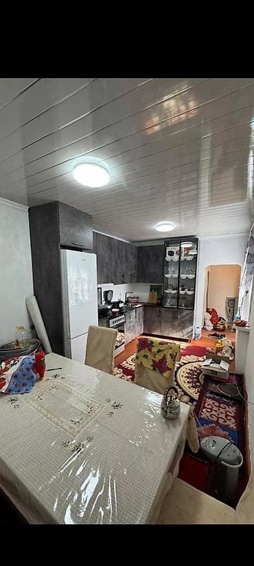 обмен квартиру на дом бишкек: 63 м², 4 комнаты, Парковка, Забор, огорожен — 7