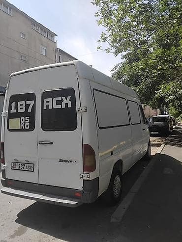 Жеңил жүк ташуучу унаа, Mercedes-Benz — 10