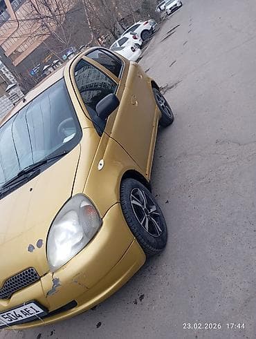 r 16: Toyota Yaris: 2001 г., 1.3 л, Механика, Бензин, Хэтчбэк — 3