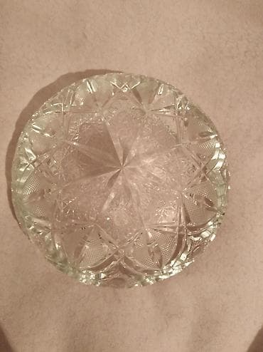 камни 70: Стеклянная, круглой формы пепельница с 4 углублениями для сигарет, с — 3