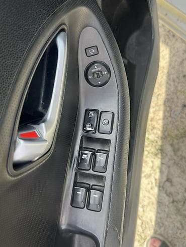 Продажа авто: Kia Morning: 2016 г., 1 л, Автомат, Бензин, Хэтчбэк — 2