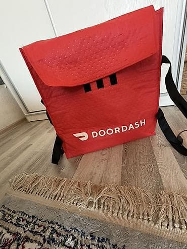 Аксессуарлар: Сумка-рюкзак термо для доставки еды DoorDash, красная. - Формат — 4