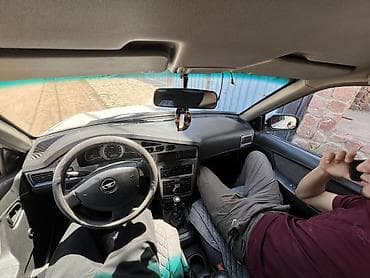 хундай аванте 1: Daewoo Nexia: 2012 г., Кол менен иштөөчү, Седан — 5