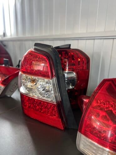 запчасти на тойота хайлендер: Комплект стоп-сигналов Toyota 2006 г., Б/у, Оригинал, США — 4