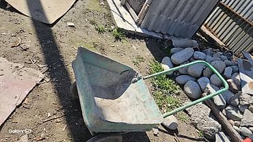 кованый: Садово-строительная тачка и тележка, Стальная, Двухколесная — 10