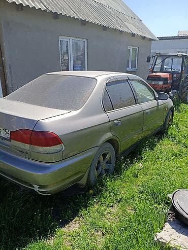 Honda Domani: 2000 г., Седан — 4