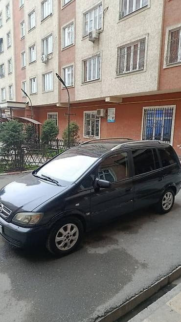 е34 540: Opel Zafira: 2004 г., Ручные, Бензин, Минивэн — 1