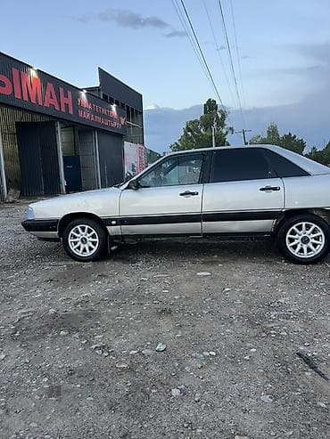 Audi: Audi 100: 1987 г., 2.2 л, Механика, Бензин, Седан — 3