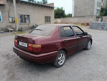 xc 90: Volkswagen Vento: 1995 г., Седан — 3