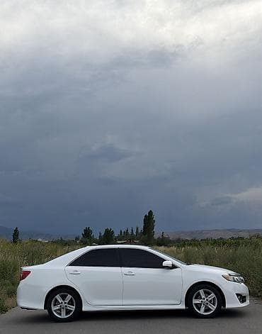 Toyota Camry: 2014 г., 2.5 л, Автомат, Бензин, Седан — 4