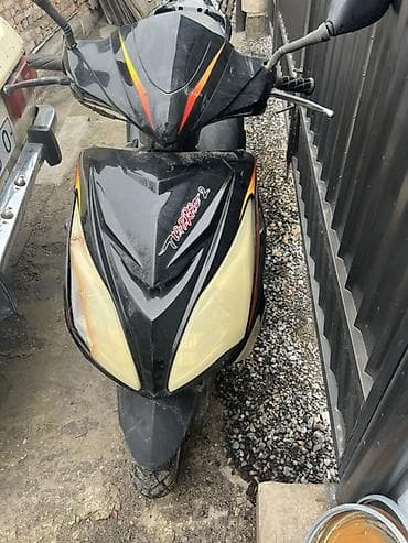 новый мопед: Здравствуйте, продаю свой скутер движок после капиталки не дымит — 1