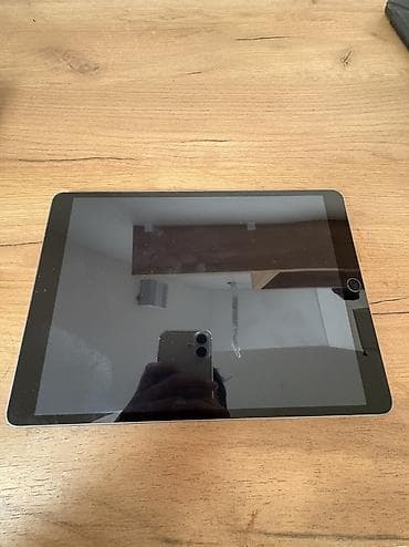 Планшет, Apple, память 64 ГБ, 10" - 11", 4G (LTE), Б/у, Классический цвет - Серый