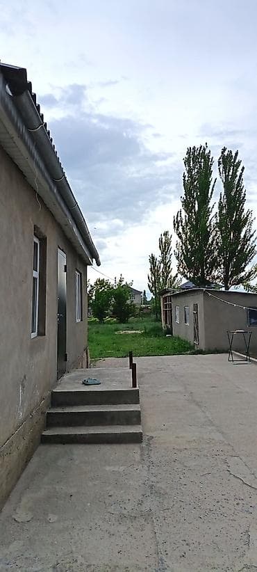 nomad hostel: Продается жилой дом с большим участком в частном секторе. Основные — 4