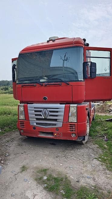 Тягач, Renault, 2003 г., Тентованный