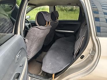 90: Toyota Ist: 2003 г., 1.3 л, Автомат, Бензин, Хэтчбэк — 6