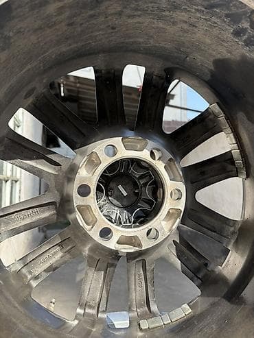 Диски: Литые Диски R 18 Lexus, Комплект, отверстий - 5 — 3