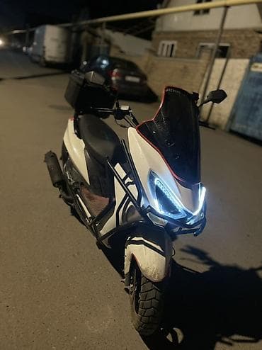 скутер водный: Макси-скутер Yamaha, 150 куб. см, Электро, Новый — 3