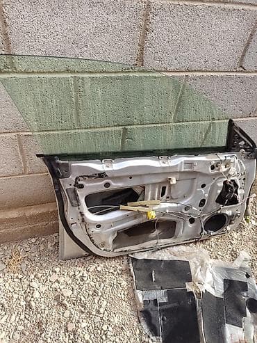 ssang young: Передняя левая Subaru, Б/у — 2