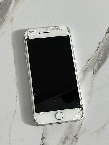 IPhone 8 64gb Akku 75% Весь разбитый с трещинами Tach ID и True Tone — 1