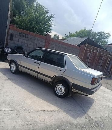 Продажа авто: Volkswagen Passat: 1989 г., 1.8 л, Механика — 2
