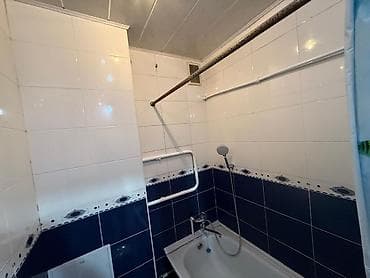 дом в центре: 1 комната, 30 м², Сталинка, 2 этаж, Косметический ремонт — 6