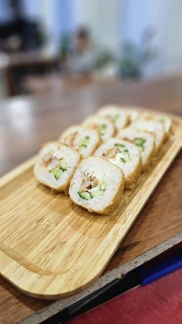 фарель ош: Требуется повар на японскую кухню з/п обсудим — 1