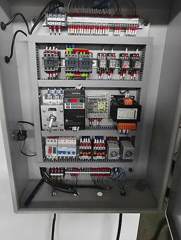 листогибы: Листогибочный пресс 125T/3200, простой ЧПУ Листогибочный пресс — 3