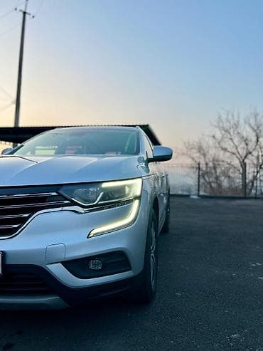 гц 8: Кроссовер GAC GS8 (эмблема GAC), серебристый цвет кузова. Основные — 3