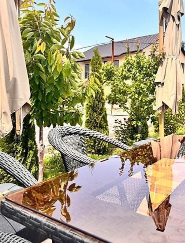 ресто бар: Сдаётся кафе на первой линии от озера в Бостери. - Локация: у воды — 3