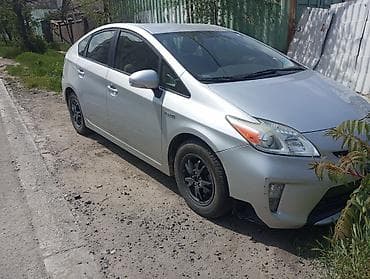 Toyota Prius: 2015 г., 1.8 л, Вариатор, Гибрид, Хэтчбэк — 3
