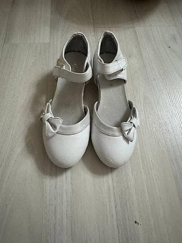 Туфли 30 размер фирмы buddy dog кожаные. Носили 2 раза на утренник