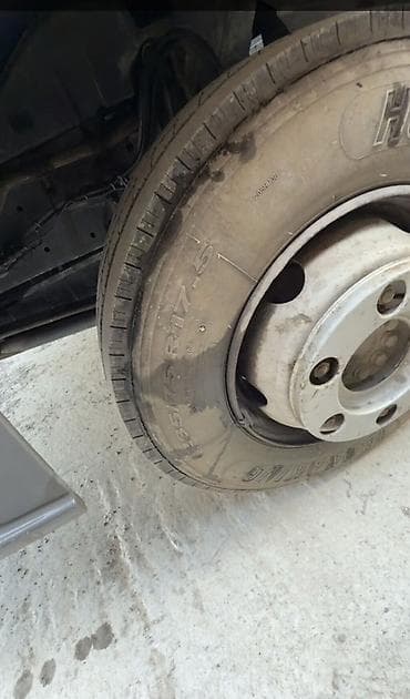 эвакуатор аант: Грузовик, Mercedes-Benz, Стандарт, 7 т, Б/у — 2