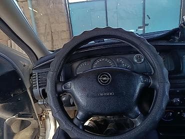 Opel: Opel Vectra: 2000 г., 1.8 л, Механика, Бензин, Седан — 10