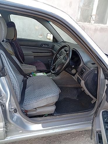 авто салона: Subaru Forester: 2001 г., 2 л, Автомат, Бензин, Универсал — 5