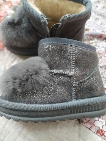 демисезонная детская обувь 22 размера: Продаю детские угги. Качество и состояние отличное, мех натуральный — 2