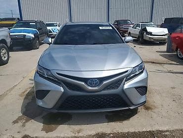 Toyota Camry: 2020 г., 2.5 л, Гибрид, Седан