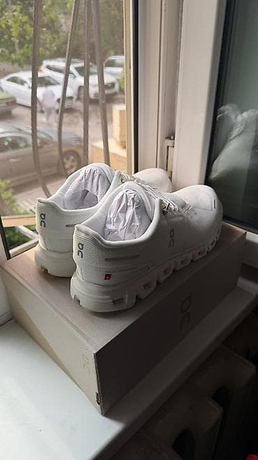 обувь изи: Кроссовки On Running Cloud – белые, легкие и дышащие. - Оригинальный — 4