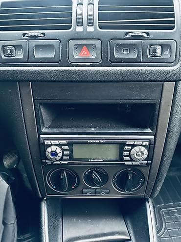 Продажа авто: Volkswagen Bora: 2004 г., 1.6 л, Механика, Бензин, Седан — 10