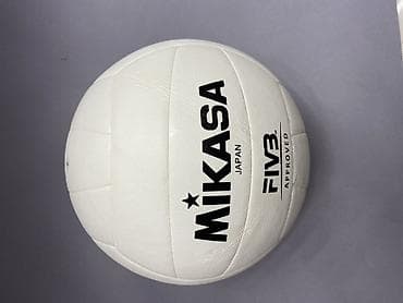 Спортивные сумки: Волейбольный мяч Mikasa, белый - Маркировка: MIKASA JAPAN - — 1