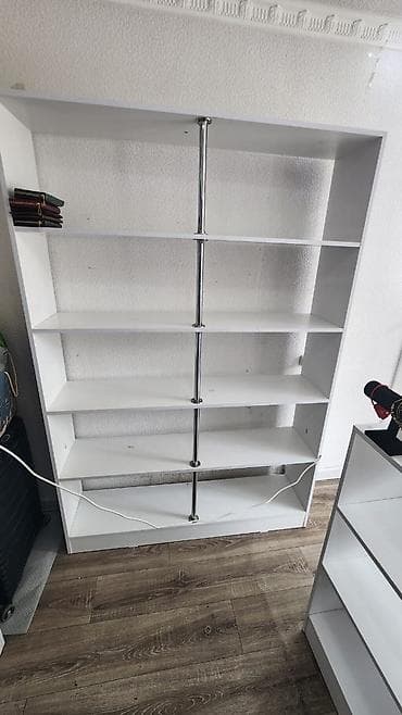 ресепшн столы: Белые торговые стеллажи и витрина - Стеллажи открытые, белого цвета — 3