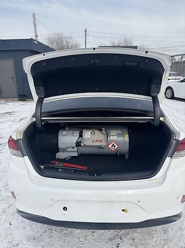 san: Hyundai Sonata: 2019 г., 2 л, Типтроник, Газ, Седан — 6