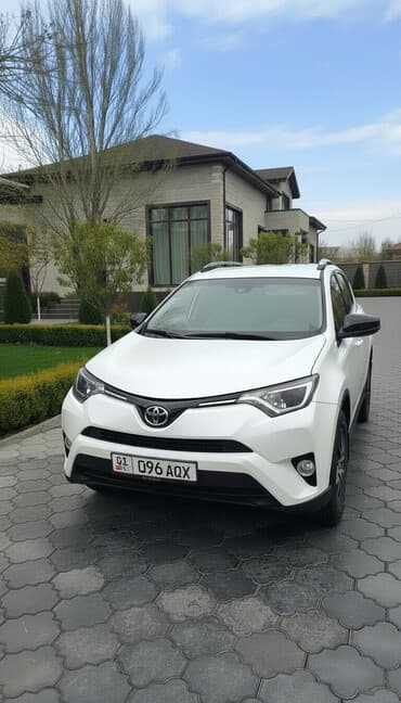 продаю авто с последующим выкупом: Toyota RAV4: 2018 г., 2.5 л, Вариатор, Бензиновая, Кроссовер — 11