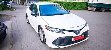 Toyota Camry: 2017 г., 2.5 л, Автомат, Бензин, Седан — 2