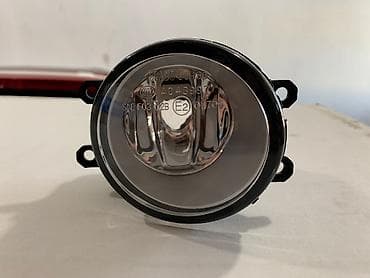 Передняя левая фара Toyota