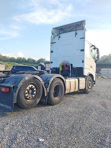 Volvo: Сүйрөгүч, Volvo, 2019 г., Прицепсиз — 4