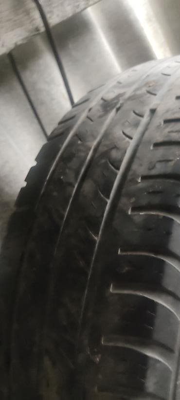 tayota alphart: Пара автомобильных шин летнего типа. Характеристики: - Размер: 195/65 — 3