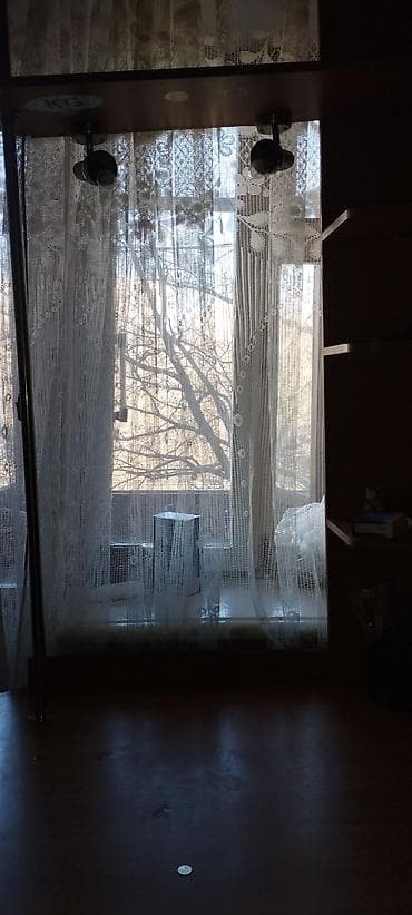 колокольчик для школы: Продаю стол-школьный. очень удобный. торг уместен — 4